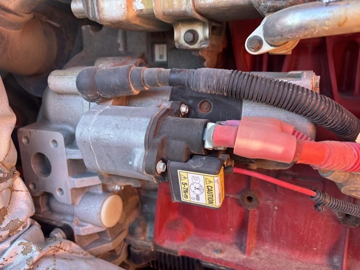 2018-jlg-8042-image-48