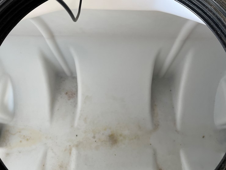 #7596-•-325-gallon-horizontal-leg-tank-image-7