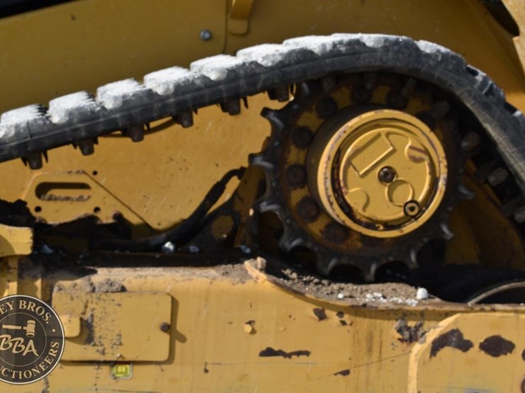2020-caterpillar-259d3-image-33