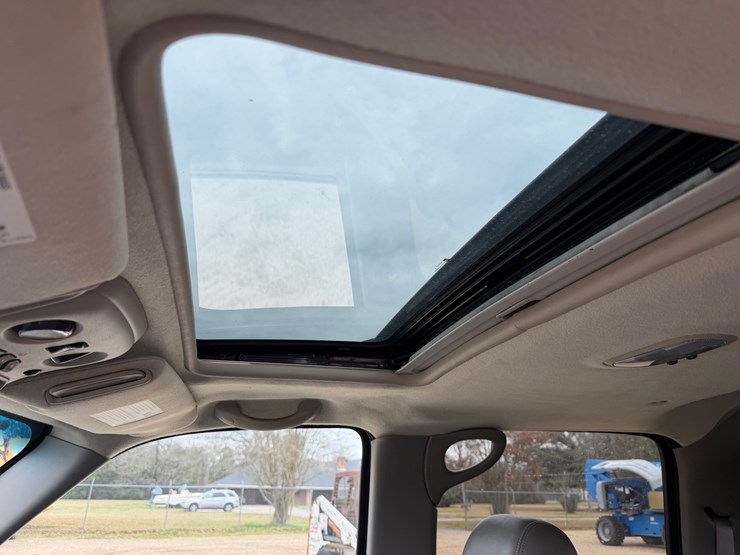 #447-•-2005-chevrolet-alvalanche-|-reconstructed-title-image-12