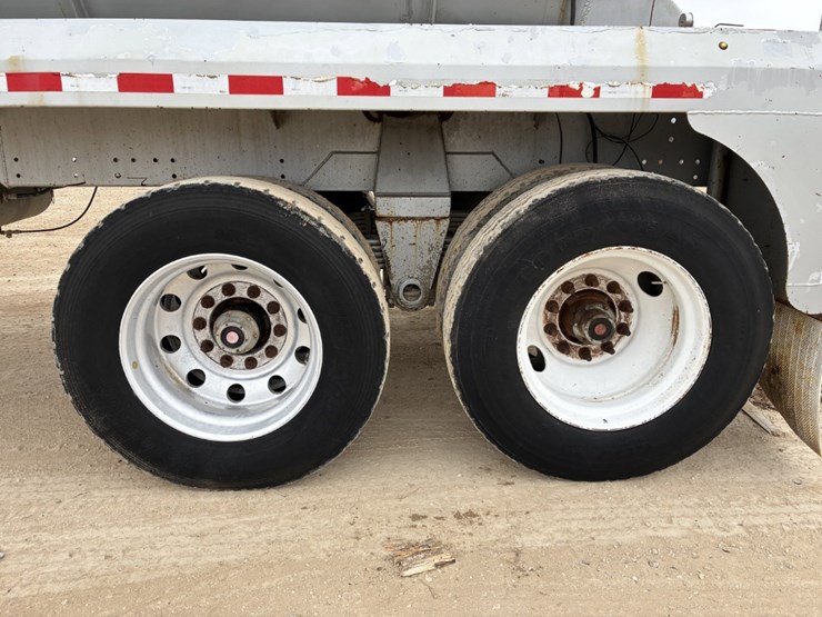 2012-proco-130bbl-vac-trailer-image-7