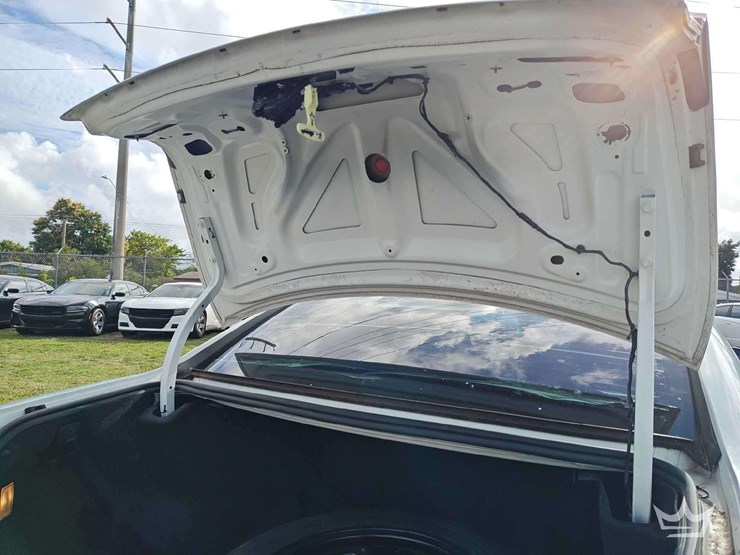 2015-dodge-charger-sedan-image-7