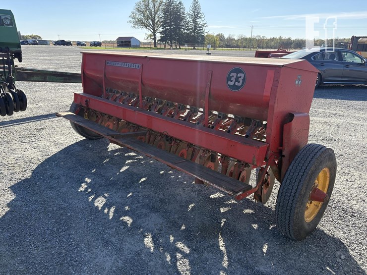 massey-ferguson-33-image-3