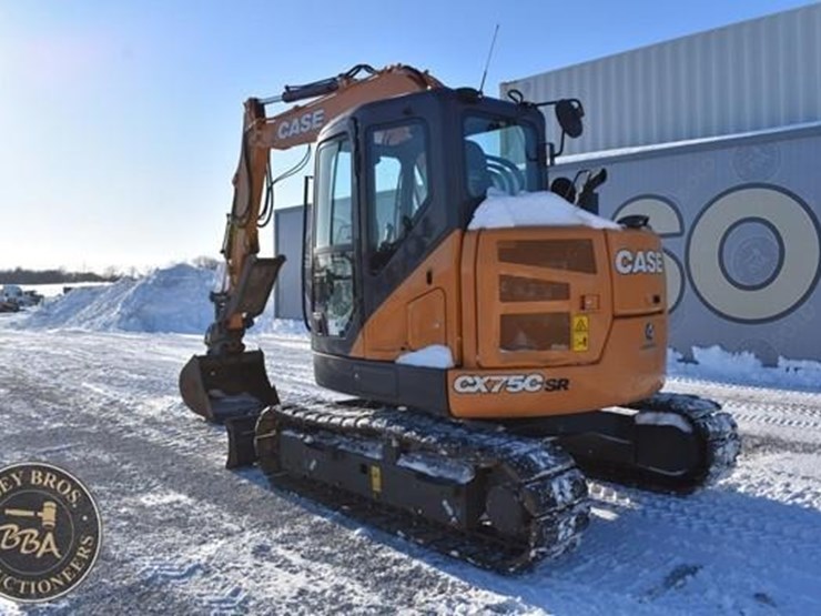 2022-case-cx75csr-image-4