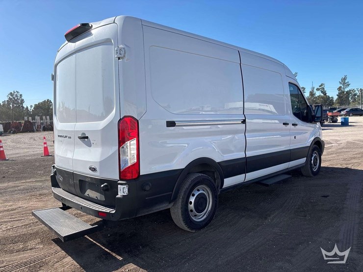 2019-ford-transit-image-3
