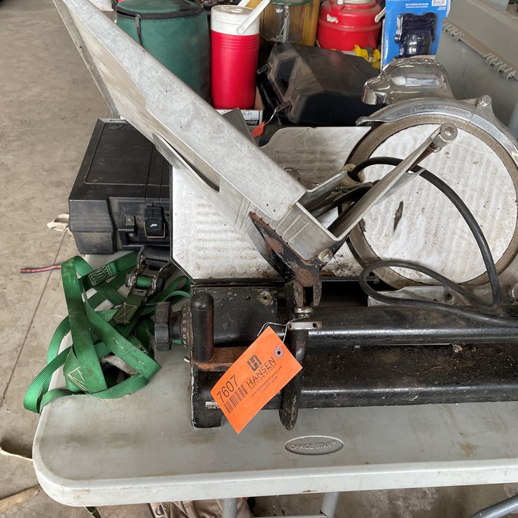 #7607 • Globe Meat Slicer