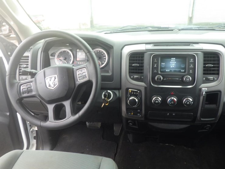 2016-dodge-1500-image-9