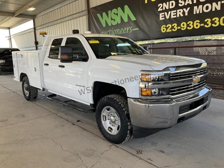 2015-chevrolet-silverado-2500hd-image-2