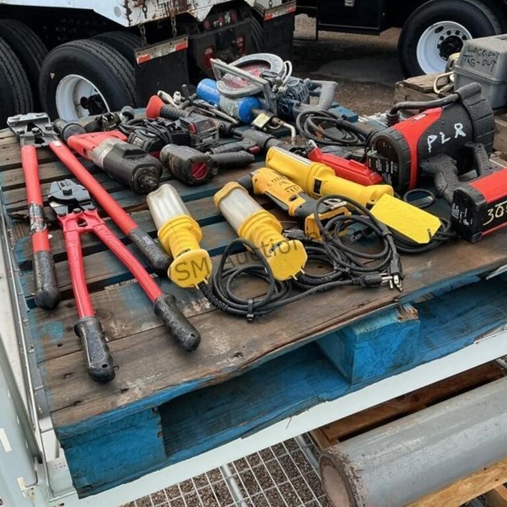 PALLET OF ASST TOOLS
