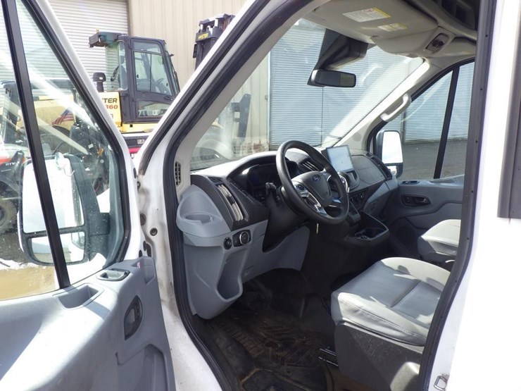 2019-ford-transit-image-5