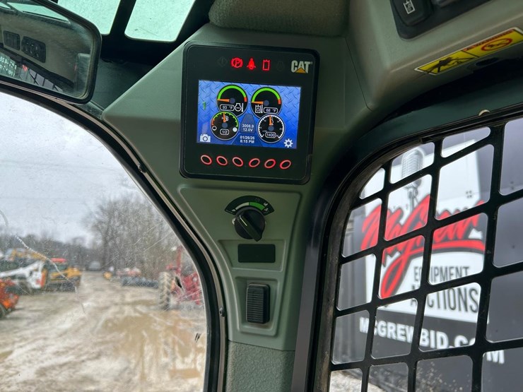 2020-caterpillar-279d3-image-22