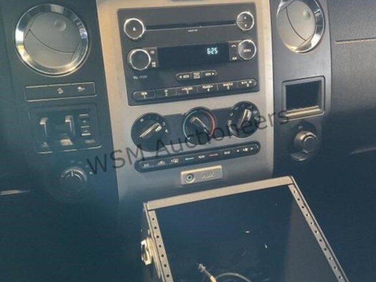 2016-ford-expedition-image-19