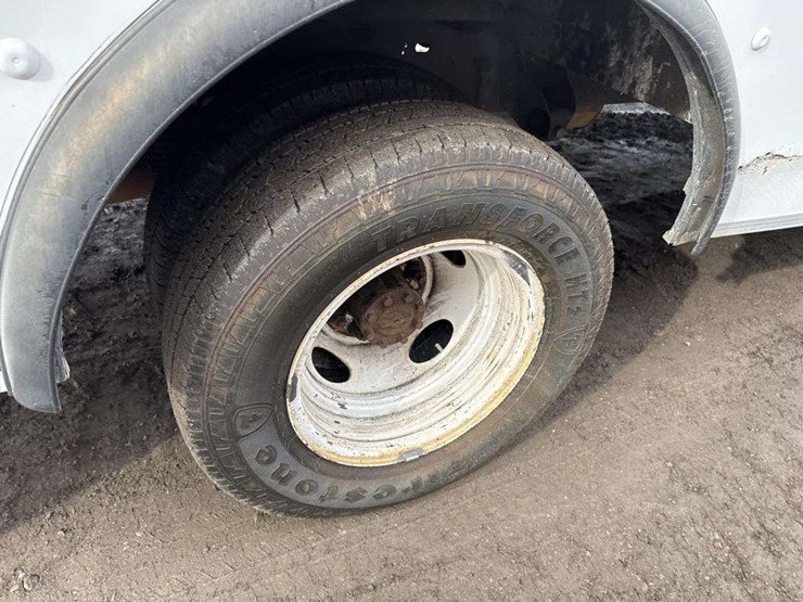 2018-ford-e450-image-10