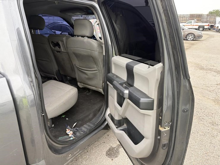 2015-ford-f150-xlt-image-10