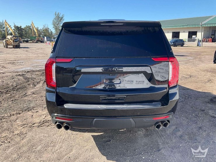 2024-gmc-yukon-denali-image-43