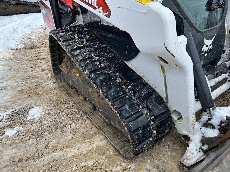 2020-bobcat-t64-image-12