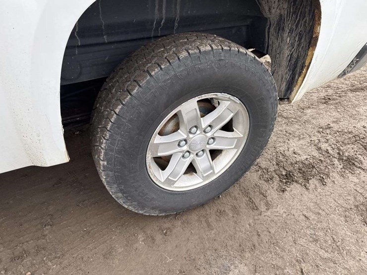 2011-gmc-sierra-1500-image-9