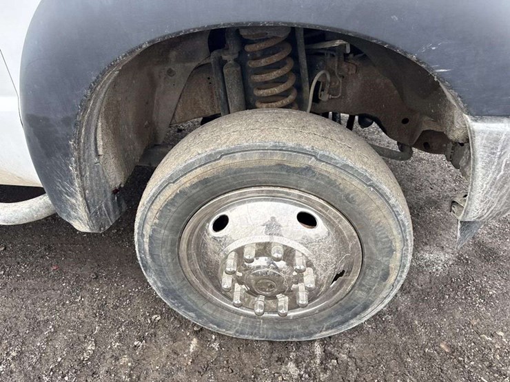 2013-ford-f450-image-18