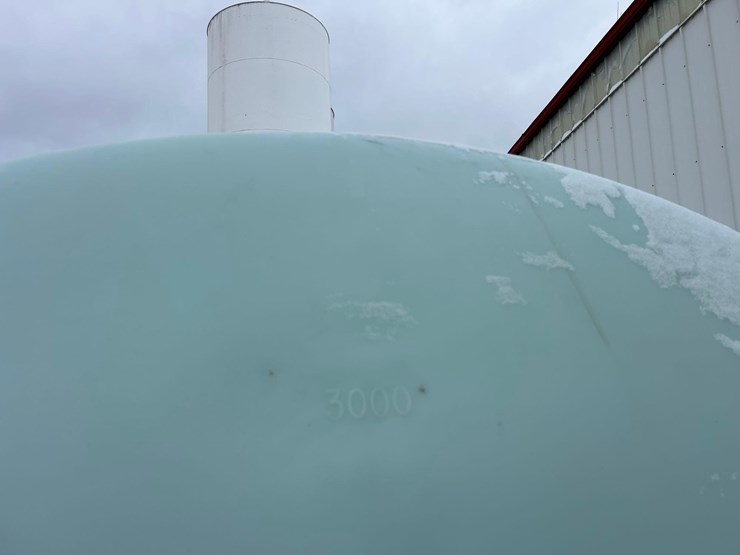 3500-gallon-banded-poly-tank-image-6