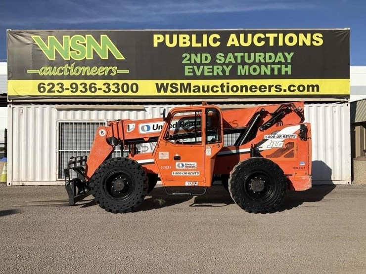 2012-jlg-8042-image-1