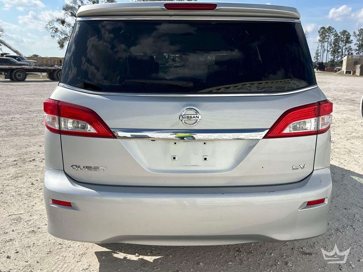 2014-nissan-quest-image-26