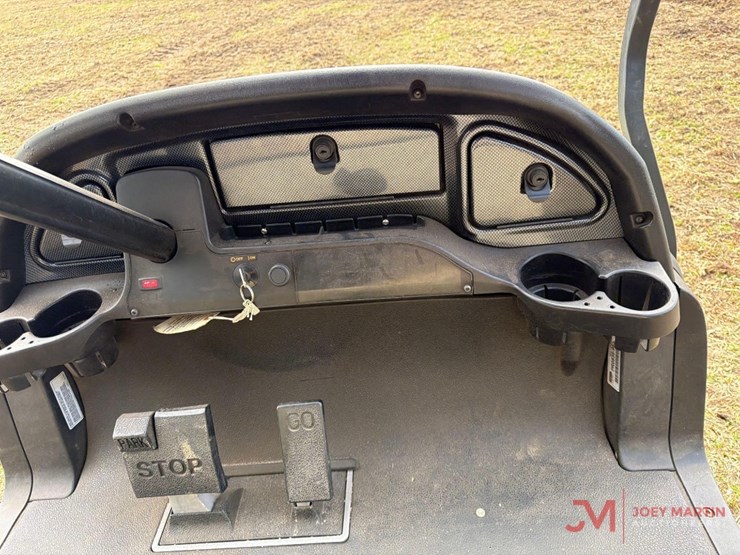 club-car-golf-cart-image-15