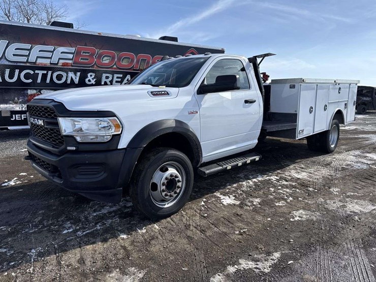 2021-dodge-ram-4500-image-1