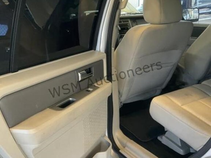 2014-ford-expedition-image-25