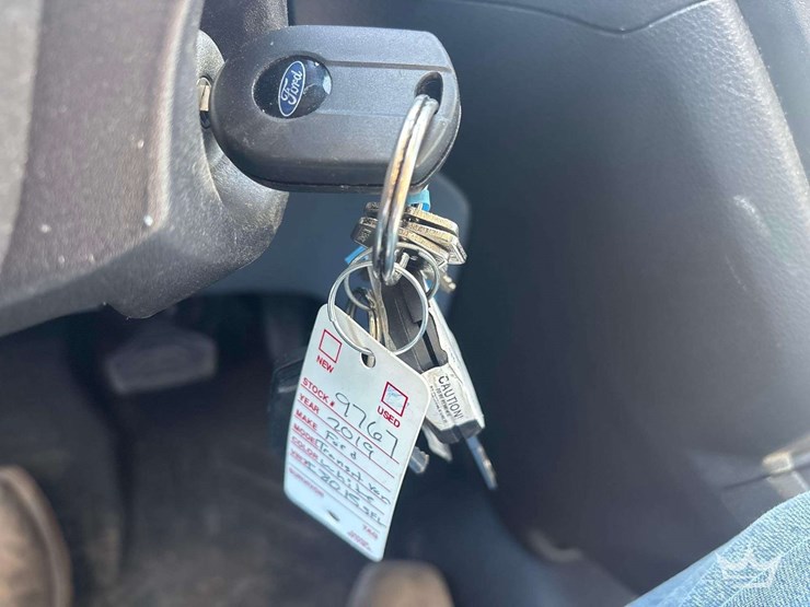 2019-ford-transit-image-29