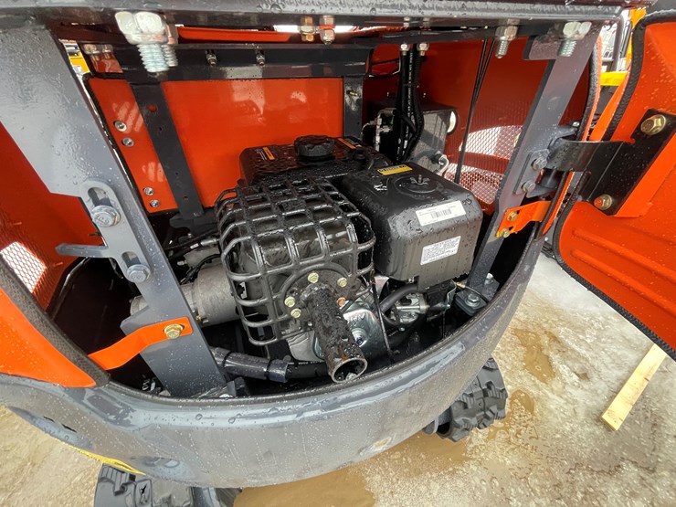 #5402-•-me18-mini-excavator-image-18