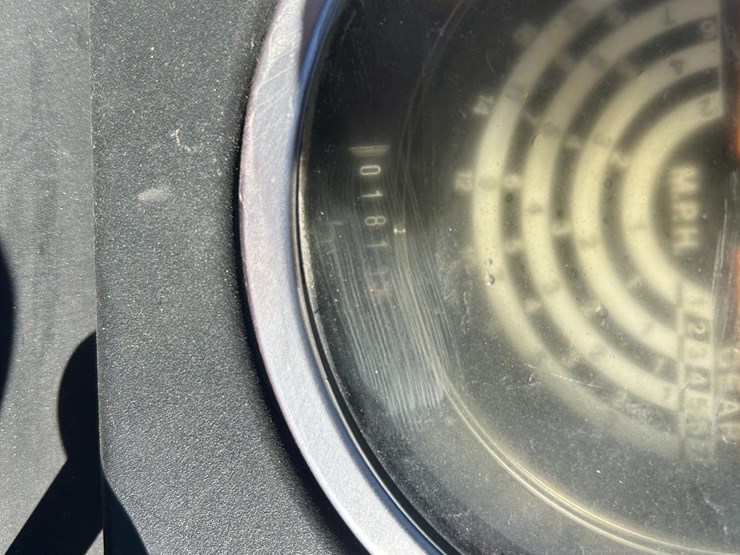 john-deere-2355-image-9