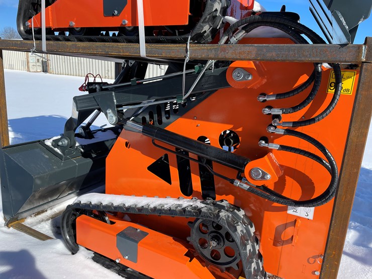 #5412-•-2025-ats-mini-skid-steer-loader-t460-image-4