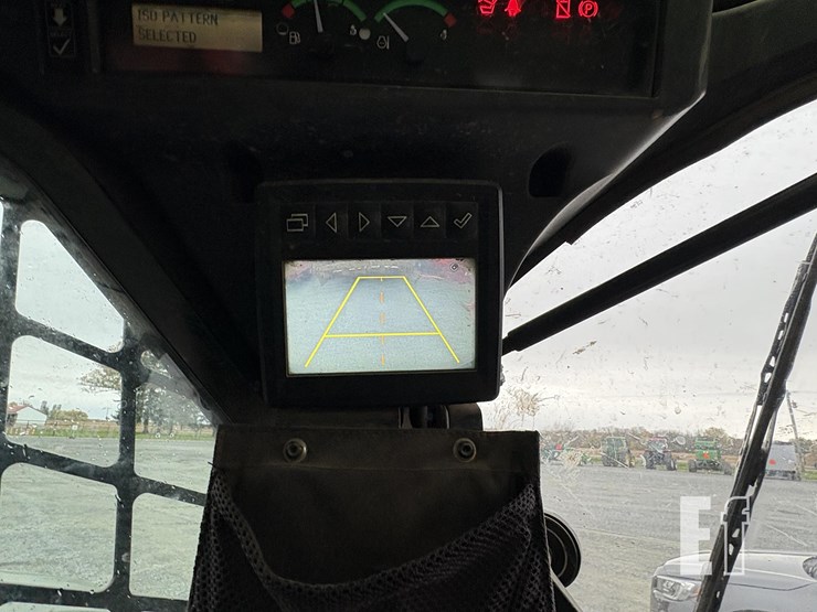 2017-deere-333g-image-23