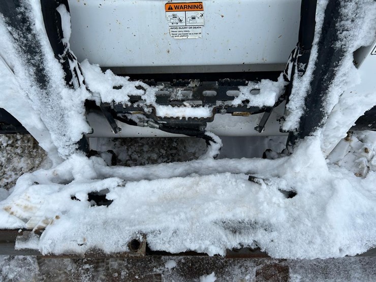 2020-bobcat-t595-image-10