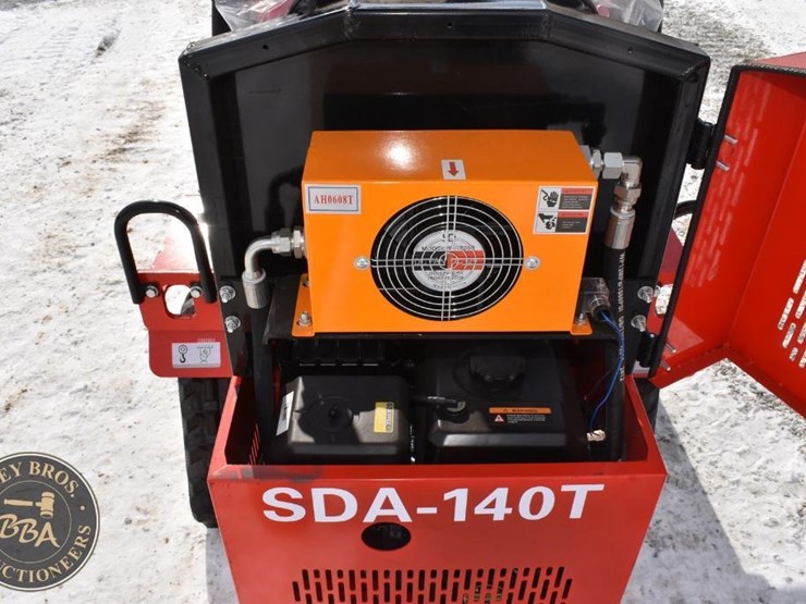 2025-agt-industrial-mini-skid-steer-41821-image-16