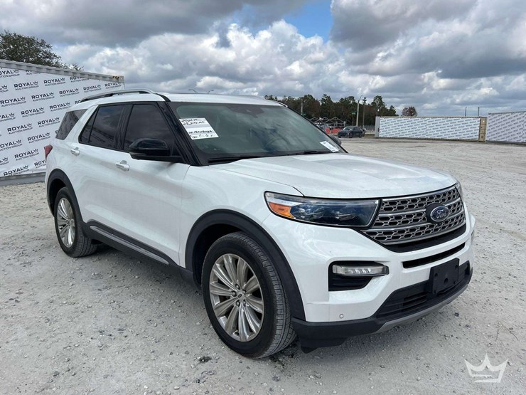 2021-ford-explorer-image-2