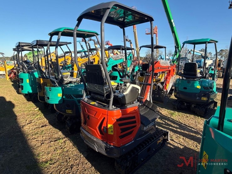 new/unused-findustrymx15rx-mini-excavator-image-2