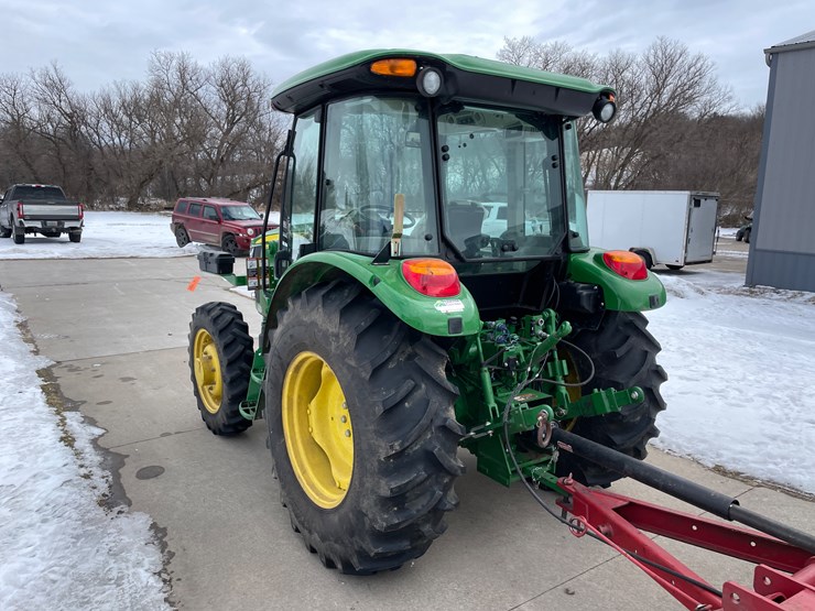 2015-john-deere-5075e-image-7