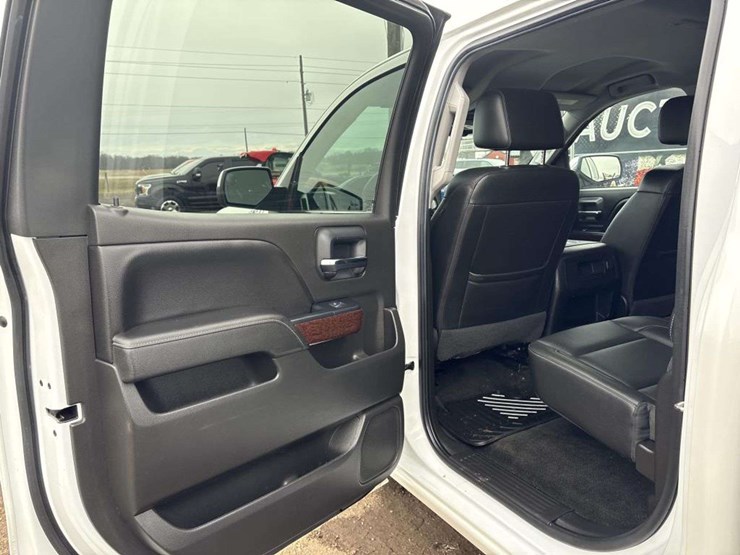 2018-gmc-1500-image-14