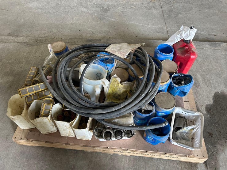 pallet-of-misc.-sprayer-tips,-screens,-etc.-image-6