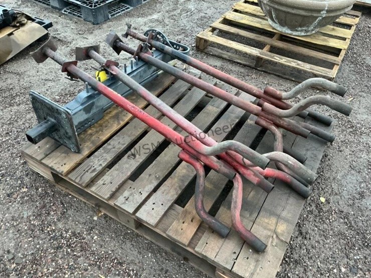 pallet-of-jack-stands-image-2