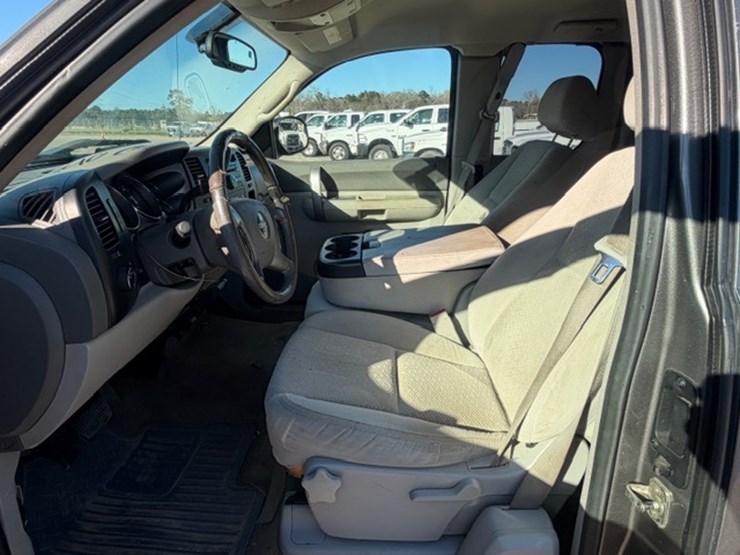 2007-gmc-2500-image-33