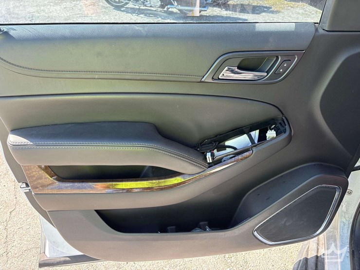 2019-chevrolet-tahoe-image-14