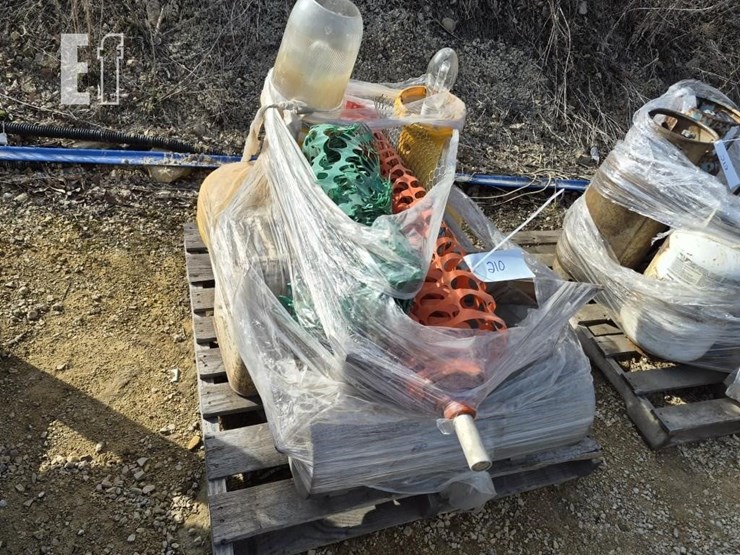 job-site-lights-&-snowfence-supplies-image-1