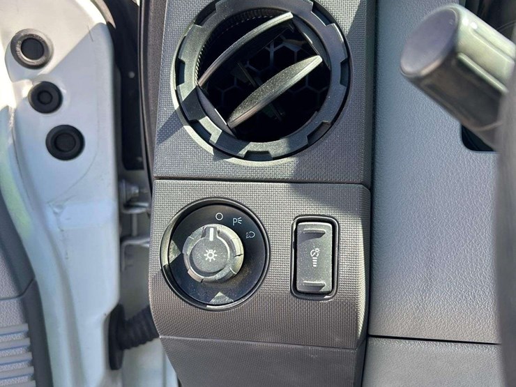 2015-ford-f350-image-24