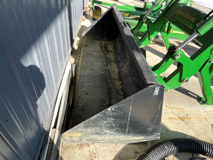 2015-john-deere-5075e-image-28