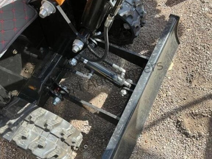 2025-miva-va15-mini-excavator-image-7