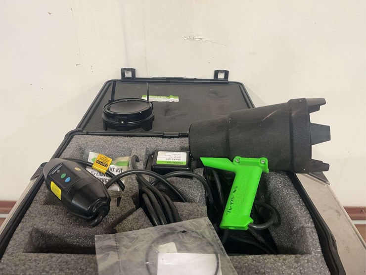 fluorescent-dye-penetrant-kit-image-2