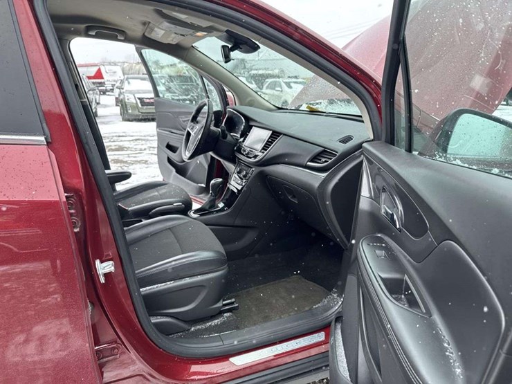 2021-buick-encore-image-16