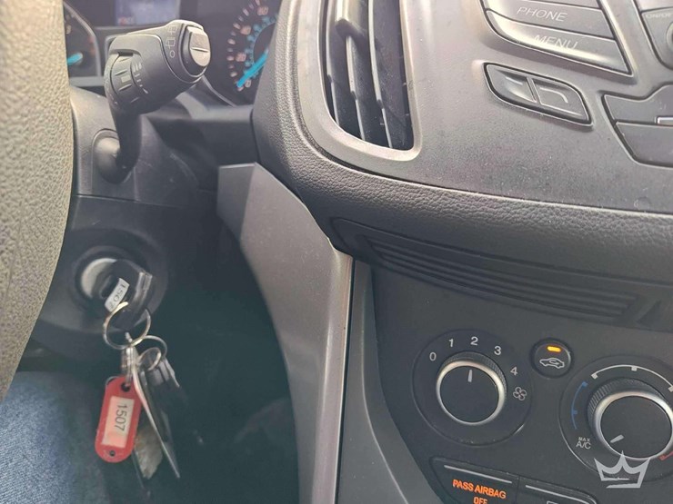 2015-ford-escape-image-17